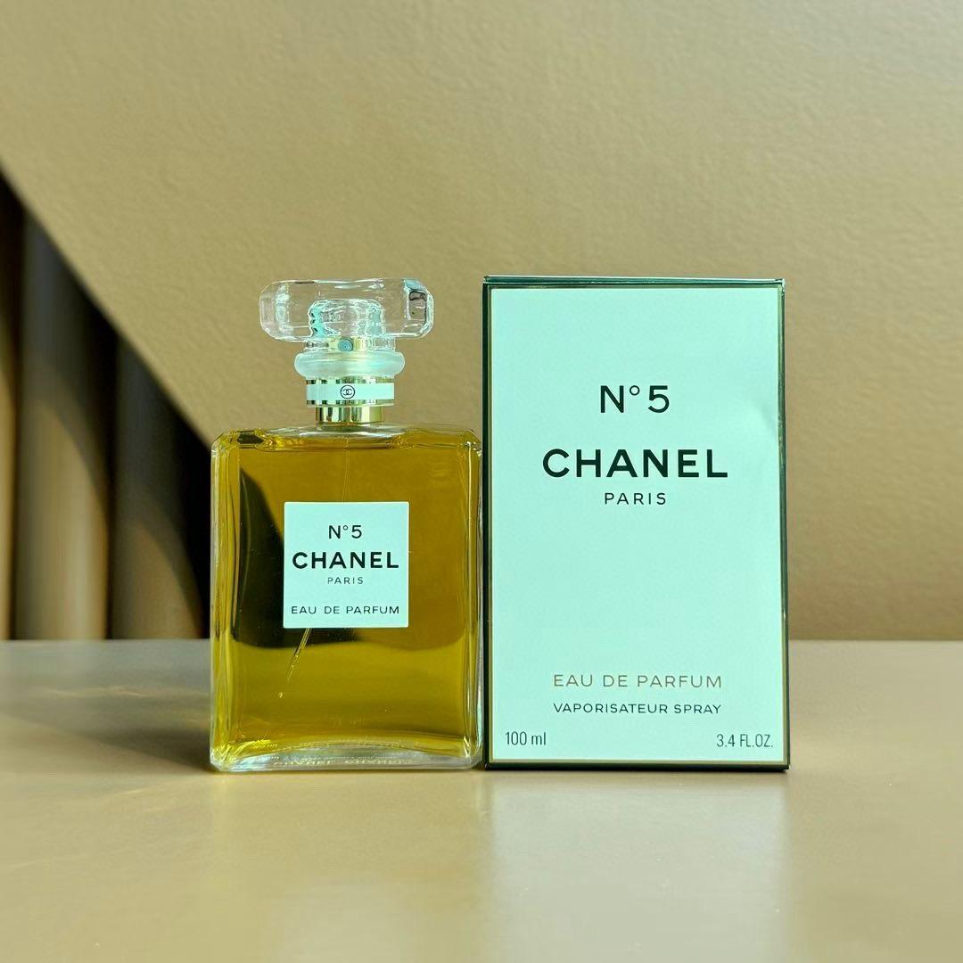 Chanel N°5 Eau de Parfum – Vogue Addict
